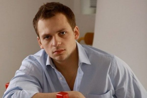 Актер Алексей Янин