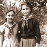 Аурика и София Ротару в детстве