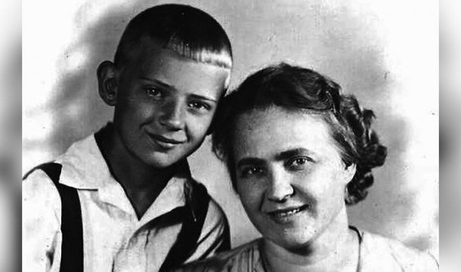 Юрий Визбор в детстве